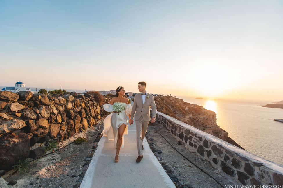 pampas-el-viento-santorini-elopement-wedding-intimate-ceremony-reception